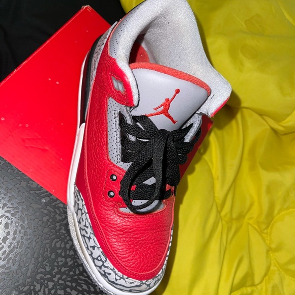 size 6.5y retro 3 jordan - Picture 2 of 2